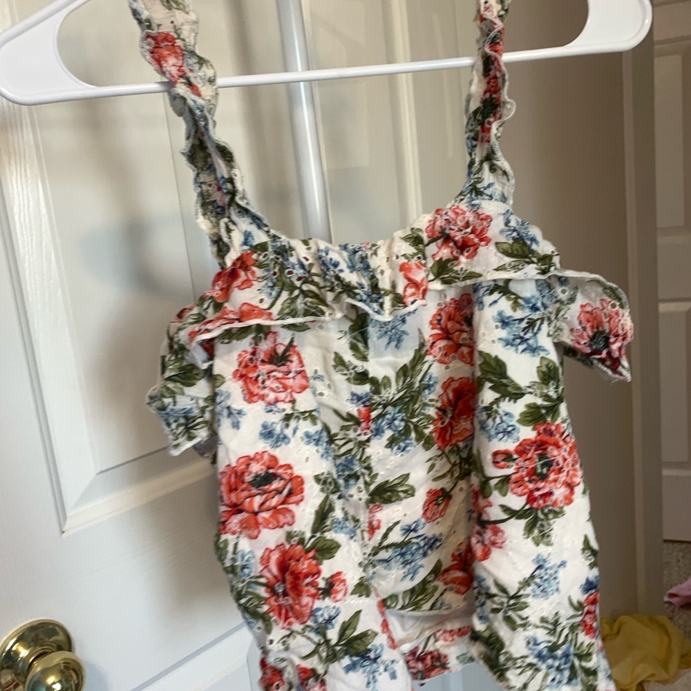 AE Floral Ruffle Trim Top - Picture 2 of 2